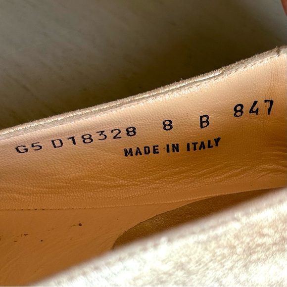 Chic Beige Loafers for Women - Picture 12 of 13